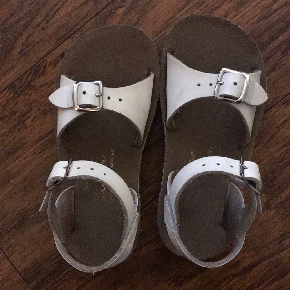 Salt water by Hoy sandals